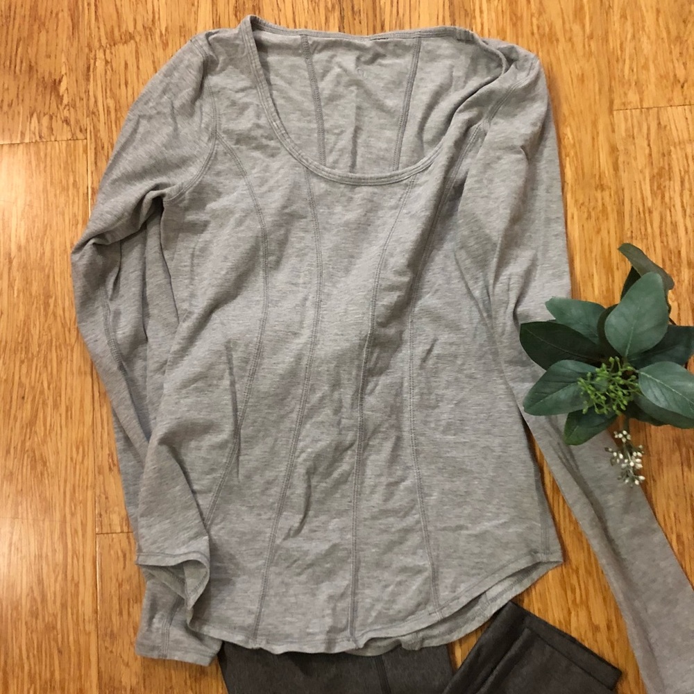 Lululemon rounded hem tee